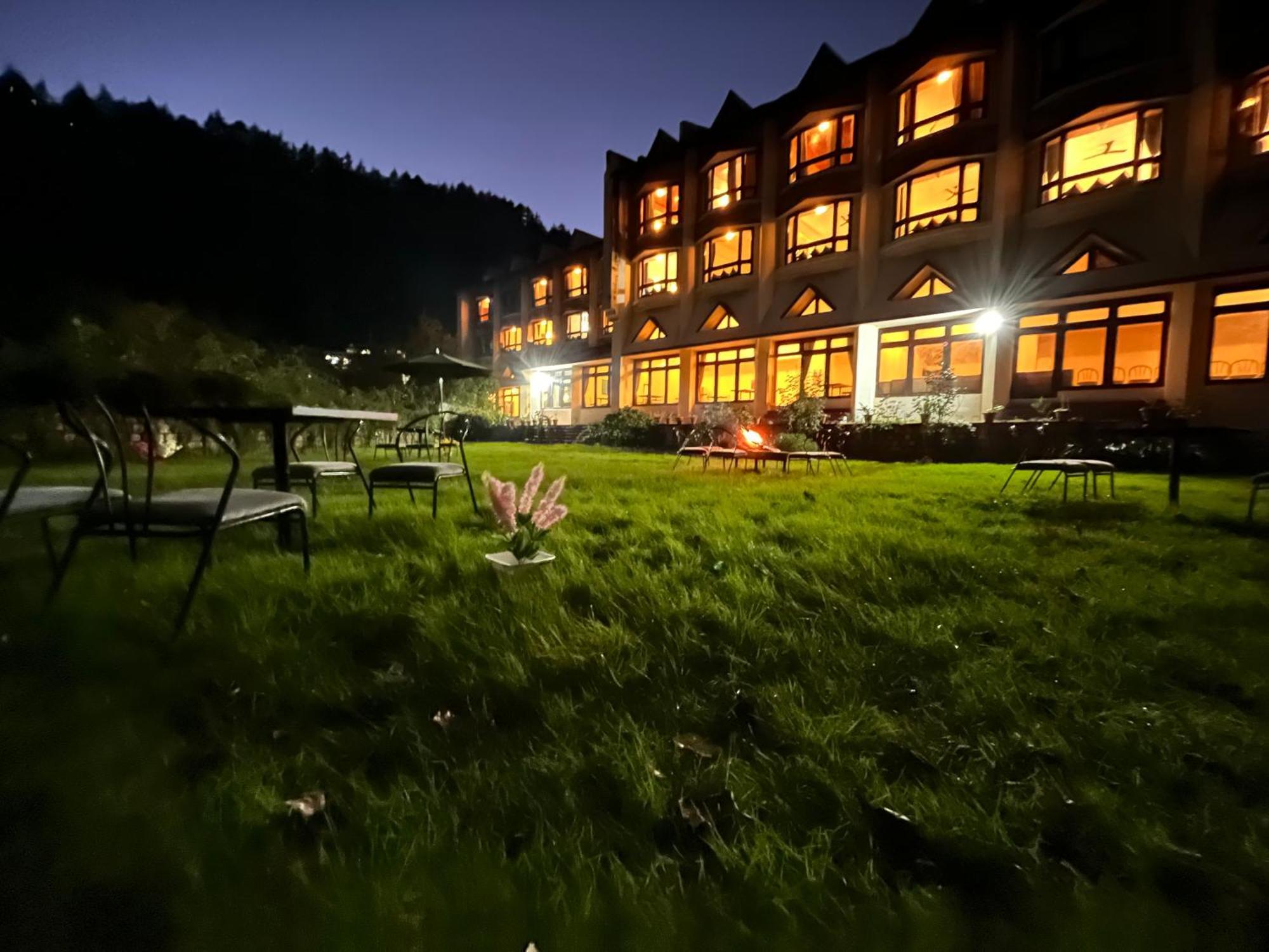 Ramayan Resort, In City Centre Manali By Ramanand Sagar מראה חיצוני תמונה